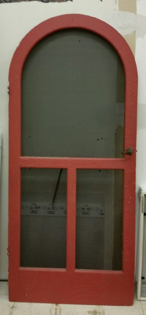 Red door - After