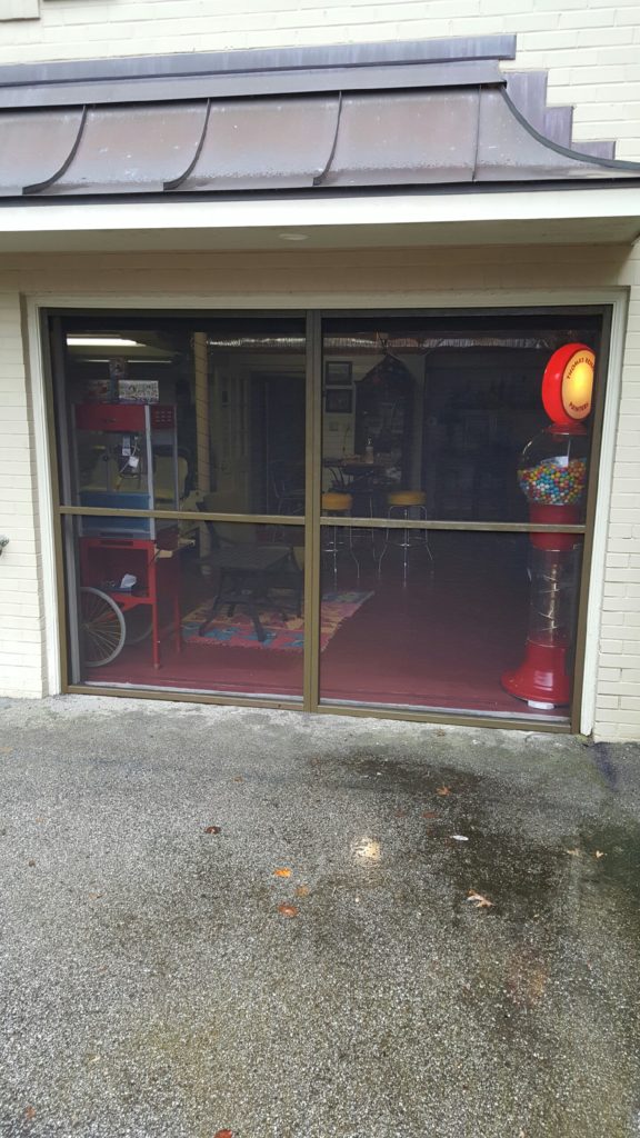 Garage Screen - Open Door